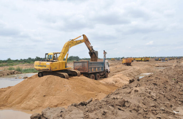 What is the Difference Between Robo Sand and Plastering Sand?